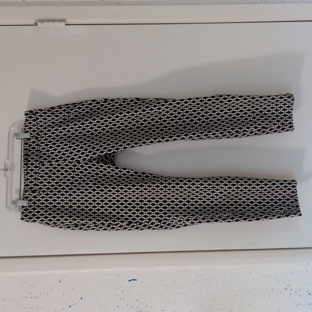 H&M Black and White Pattern Ankle Office / Business Dress Pants - Size 6